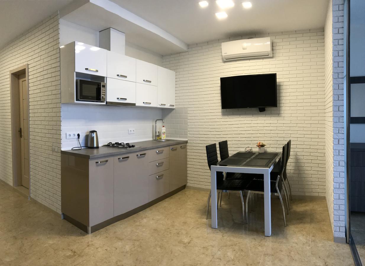 V&A Lux Apartments 巴统 外观 照片