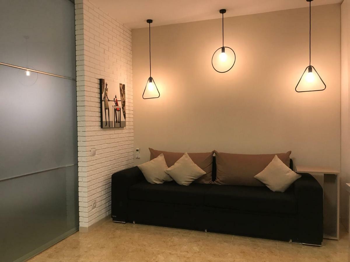 V&A Lux Apartments 巴统 外观 照片